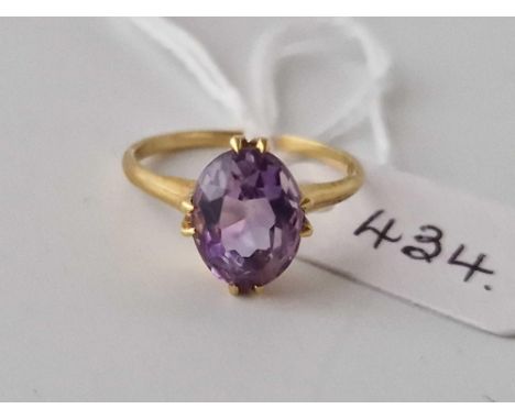 A Amethyst Ring 18Ct Gold Size K 2 Gms