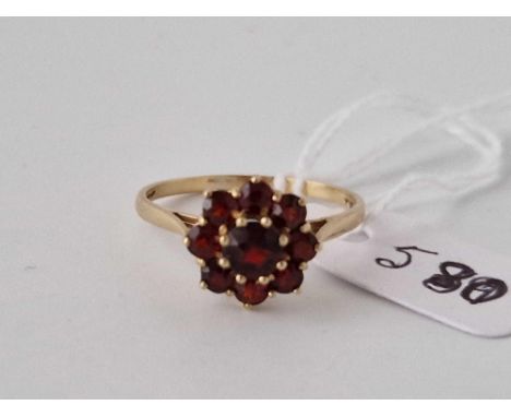 A Garnet Cluster Ring 9Ct Size R 1.9 Gms