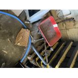 Pull-along salt spreader