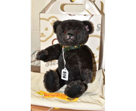 A BOXED STEIFF LIMITED EDITION 'ALPACA' 2007 TEDDY BEAR, green leather brass studded collar, fully jointed, no.00850, catalog