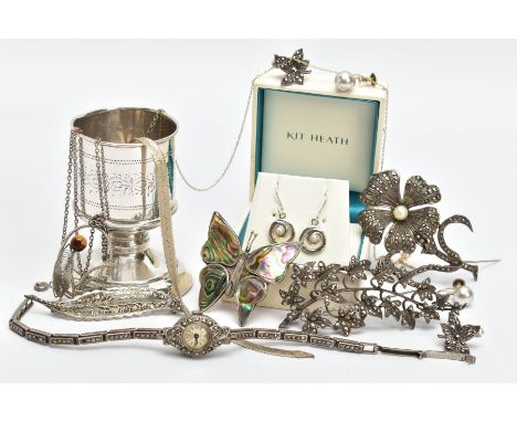 A SELECTION OF SILVER AND WHITE METAL JEWELLERY, AND A BROKEN YELLOW METAL CHAIN, to include a broken fine link chain fitted 