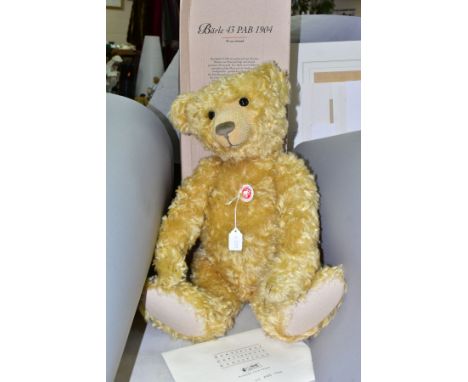 A STEIFF 'BAERLE 43 PAB 1904' LIMITED EDITION BEAR, a reproduction of the bear issued in 1904 and constructed using the same 