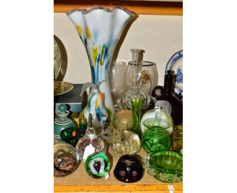 A GROUP OF DECORATIVE GLASSWARES, to include paperweights by Caithness, Eirian and others, a clear, green and copper paperwei