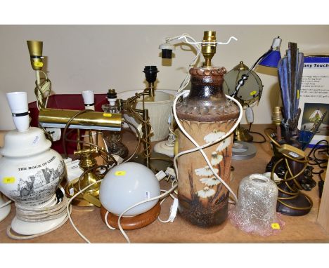 TWENTY ONE TABLE AND DESK LAMPS ETC, to include a boxed Tiffany touch lamp, art deco style butterfly lamp, art deco style fig