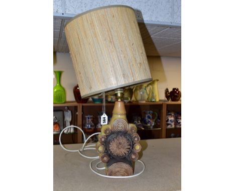 A BERNARD ROOKE STONEWARE TABLE LAMP, with incised and impressed decoration, dark brown and oatmeal coloured glazes, with ung