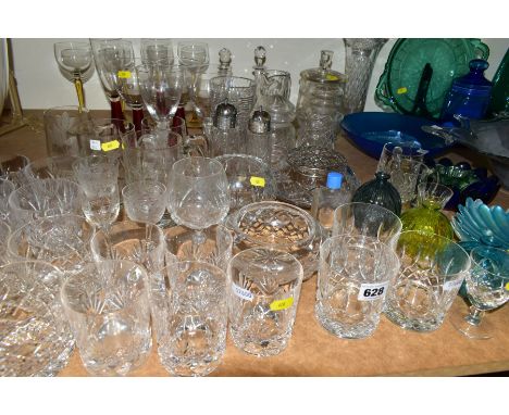 A QUANTITY OF CUT, ETCHED AND COLOURED GLASS ETC, to include a Jeanette Doric and pansy green glass tray, modern splash form 