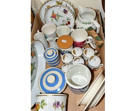 TABLE WARES INCLUDING ROYAL WORCESTER, PORTMEIRION &amp; T.G. GREEN, comprising two Royal Worcester 'Evesham' flan dishes, si