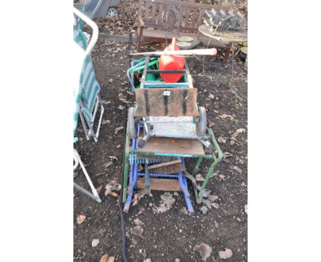 A COLLECTION OF GARDENING AND DIY EQUIPMENT including a Beldray Jobezer step stand, a set of metal step ladders, garden tools