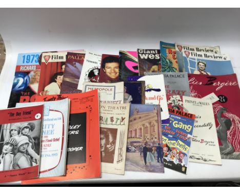 A collection of vintage theatre/cinema programmes, film magazines and other vintage magazines together with a promotion Star 