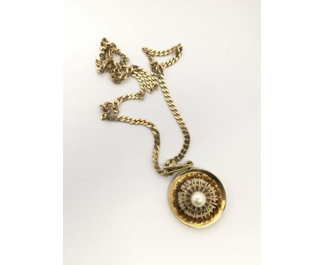 A 9ct cultured pearl pendant with chain, approx 11.6g