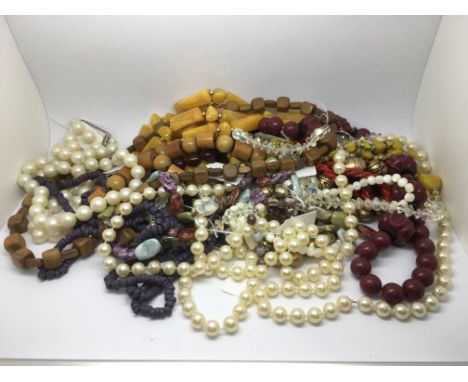 A further bag of vintage bead necklaces.