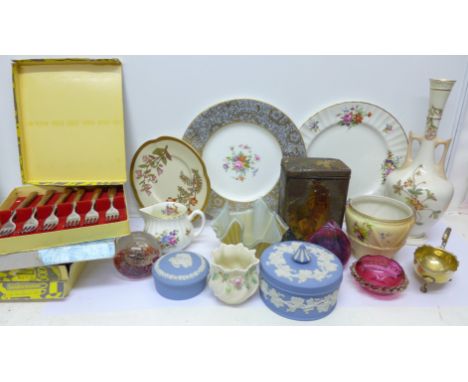 China including Royal Worcester, Minton and Wedgwood Jasperware, glassware including paperweights and cranberry, Belleek bowl