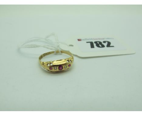 An 18ct Gold Ring, alternately set, Birmingham 1911 (finger size O) (1.5grams). 