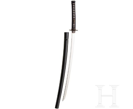 Katana, Japan, Edo-Periode, Mitte 18. Jhdt.  Klinge Shinogi Tsukuri mit flachem Tori Zori, Chu Kissaki, stellenweise schartig