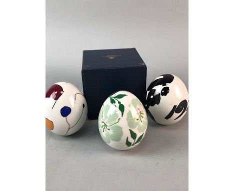 SET OF FIVE BOXED ROYAL COPENHAGEN EGGS, and another egg, along with a Royal Copenhagen coffee service of 6 cups and 6 saucer
