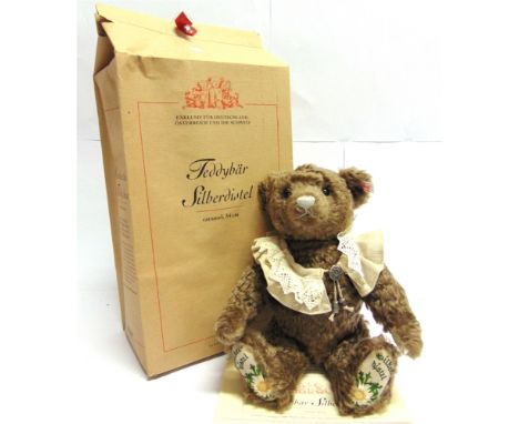 A STEIFF COLLECTOR'S TEDDY BEAR 'CARLINE THISTLE TEDDY BEAR'  (EAN 660849), caramel, limited edition 41/2000, with certificat