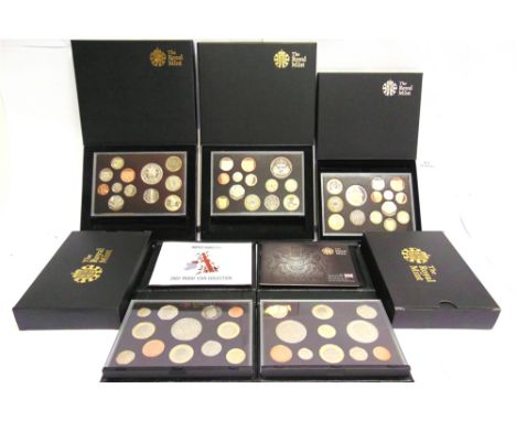 GREAT BRITAIN - ASSORTED  comprising a United Kingdom Deluxe Proof Coin Set, 2007, twelve coins, in presentation case of issu