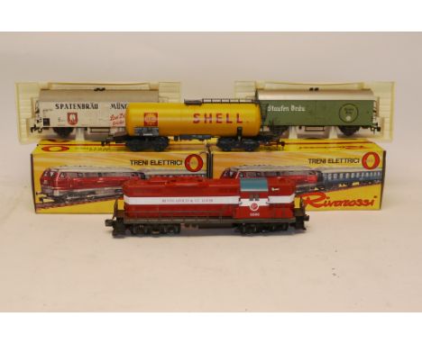 Lionel American O Gauge 3-rail Diesel Locomotive and Rivarossi Continental Freight Stock, the switcher diesel in Minneapolis 