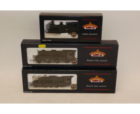 Bachmann OO Gauge BR (LMR) Steam Freight Locomotives, comprising 31-176 'Crab' class 2-6-0 no 42765, 32-257 'Austerity' class