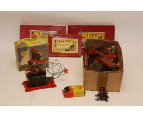 Post-War Meccano and a Mamod M.M.2. Steam Engine, Collection of unboxed meccano together with three boxes Gears Outfit 'B', A