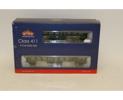Bachmann OO Gauge BR Class 411 '4-CEP' Electric Multiple Unit, ref 31-426, a 4-car unit in Sothern Region green, G, coupler f