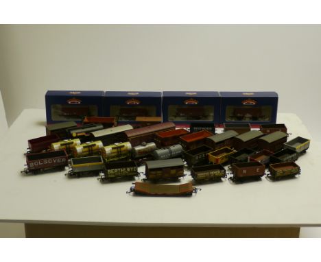 Hornby (China and Margate) Grafar and Bachmann  00 Gauge Trucks, eight Bachmann 38-386 12T Fruit Van BR Bauxite, all in origi