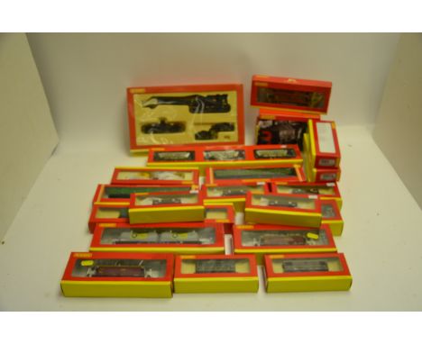 Hornby 00 Gauge  (China) Goods Rolling Stock,  including R6183 Breakdown Crane Set, R178 (2) and R174 (1) SR Utility Vans, R6