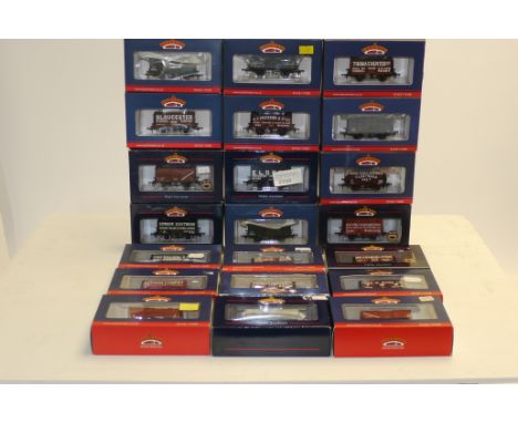 Bachmann 00 Gauge Rolling Stock,  various PO wagons and Vans, all in original boxes, E, boxes VG (22) 