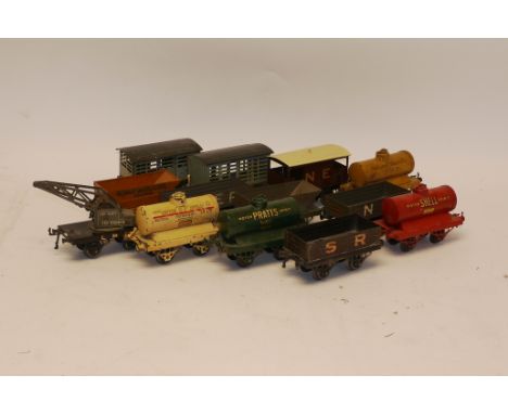 Hornby O Gauge Unboxed 'OAG' Freight Stock, including 4 tank wagons, LMS crane wagon, nut-and-bolt cattle wagons in LMS and L
