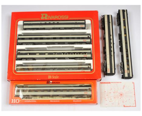 Rivarossi HO Scale group of boxed and unboxed Canadian National 1930's Coach Cars to include Ref.6935 R.P.O Roometto - Duplex