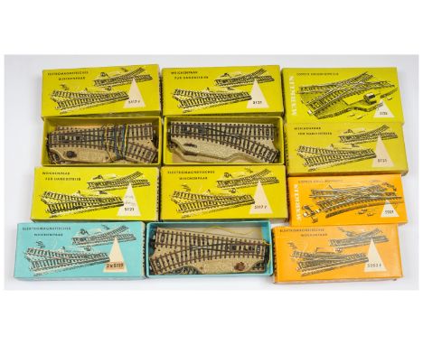Marklin 3-rail HO Gauge pointwork - to include 5117, 5121, 5128 5207 plus others. Conditions: Generally Fair to Good in Good 