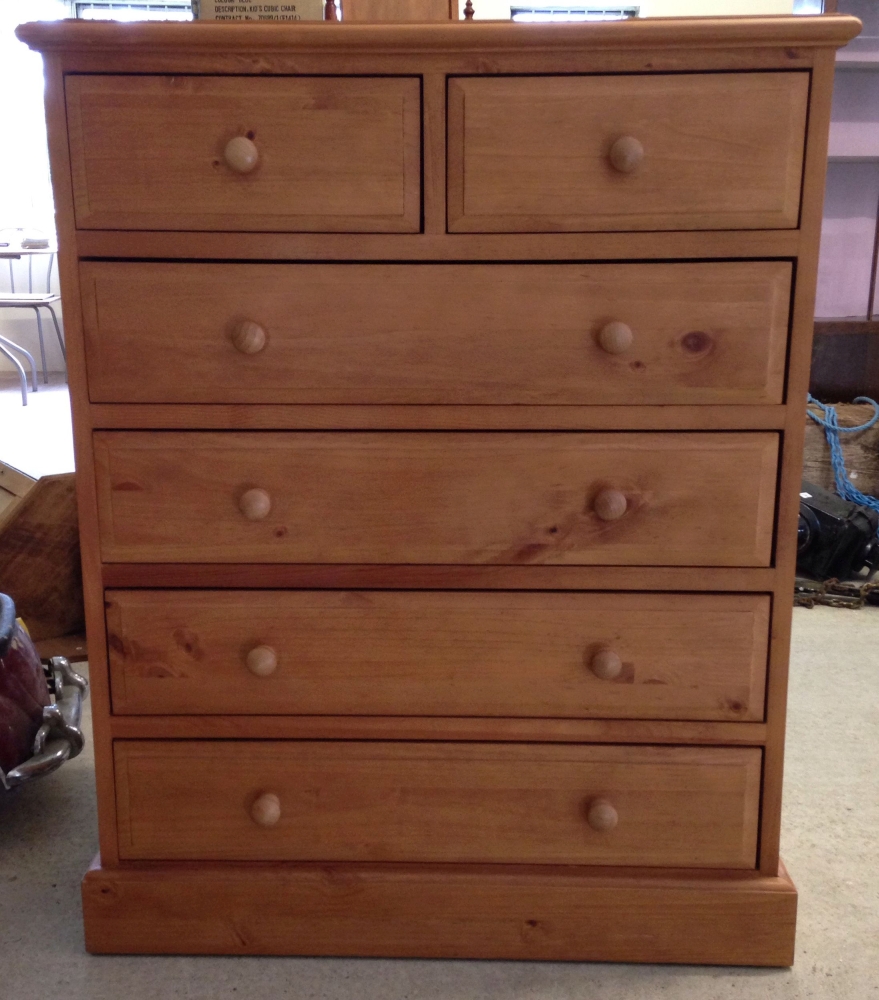 Pine Chest Of Drawers 2 Over 4 117cm Tall X 93cm Wide