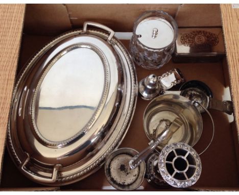 A collection of silver and silver plated items to include a hallmarked silver salt shaker and butter knife, silver plated ser