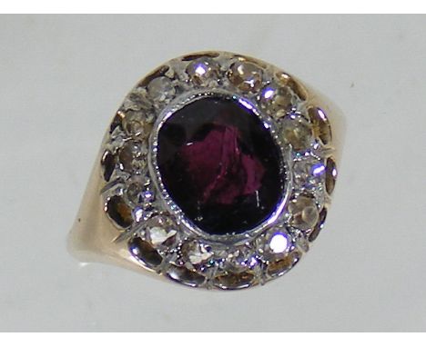 A Vintage Ladies 9ct Diamond & Amethyst Ring