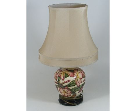 A Moorcroft Pottery Lamp