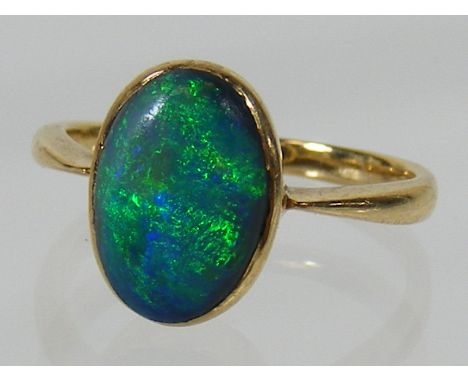 A Vintage Ladies 9ct Gold Ring With Opal Stone