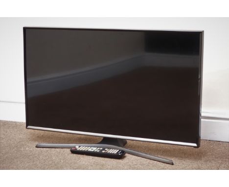 Samsung UE32J5500AK television with remote control (This item is PAT tested - 5 day warranty from date of sale) Condition Rep