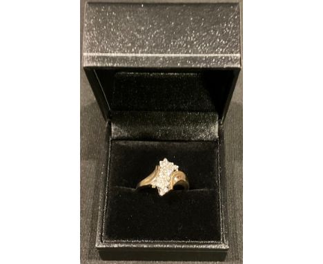 A 14ct gold diamond cluster ring, size M, 4g, boxed 