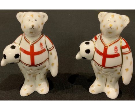 A Royal Crown Derby Teddy Bear model, England Footballer Bear, Govier's exclusive, limited edition 521/2,006, certificate, bo