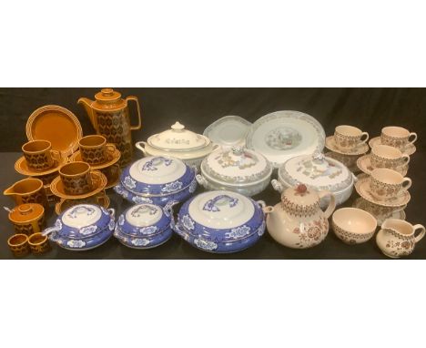 Ceramics - a pair of Wedgwood Chinese Legend pattern vegetable dishes and covers; another pair, Losol Ware; a pair of Losol W
