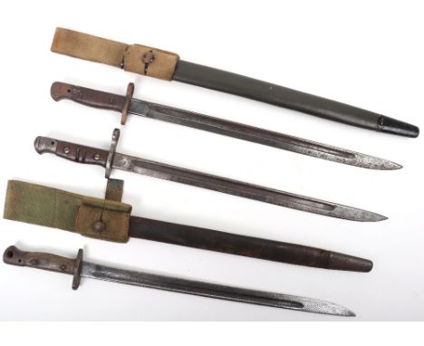 WW1 US Bayonet and British 1907 Bayonets: US bayonet is well stamped to blade no scabbard and two 1907 bayonets are complete 