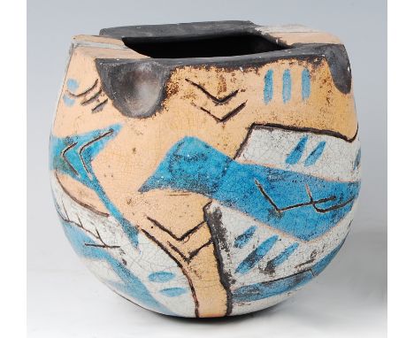 Ursula Stroh-Rubens - an abstract studio ceramic vase, of bulbous form, having four pinched corners, with line incised traili