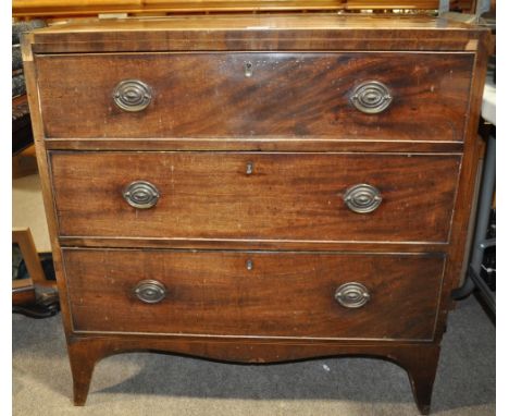 A Georgian mahogany chest of 3 drawers,
with satinwood stringing, raised on bracket feet, width 2'9", height 2'10", depth 1'5