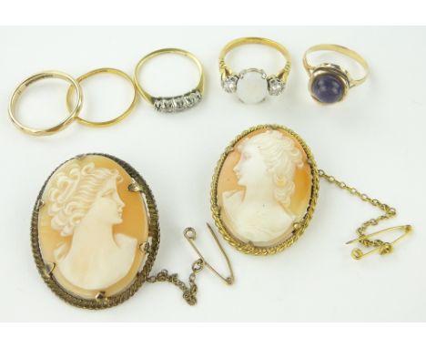 Quantity of gold jewellery,
comprising; 18ct 3 stone opal and diamond ring, 2 Cameo and gold brooches and 4 other various gol