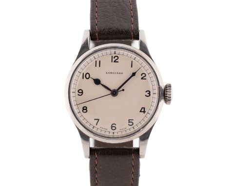 A GENTLEMAN'S STAINLESS STEEL BRITISH MILITARY AIR MINISTRY LONGINES RAF PILOTS WRIST WATCHISSUED IN 1940 DURING WORLD WAR II