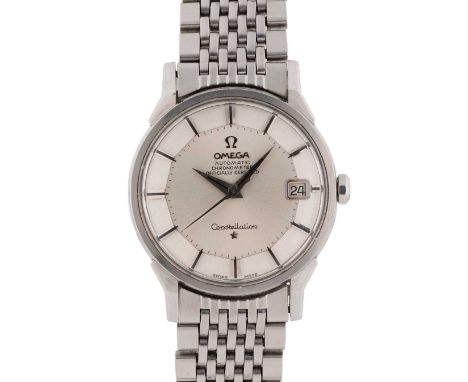 A GENTLEMAN'S STAINLESS STEEL OMEGA CONSTELLATION CHRONOMETER BRACELET WATCHCIRCA 1963, REF. 168.005 WITH "PIE PAN" DIAL, ACC