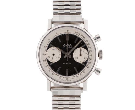 A GENTLEMAN'S STAINLESS STEEL AVIA CHRONOGRAPH WRIST WATCHCIRCA 1960sMovement: 17J, manual wind, Landeron cal. 149.Case: Diam