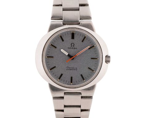 A GENTLEMAN'S STAINLESS STEEL OMEGA GENEVE DYNAMIC BRACELET WATCHCIRCA 1970sMovement: Manual wind, signed Omega, numbered.Cas