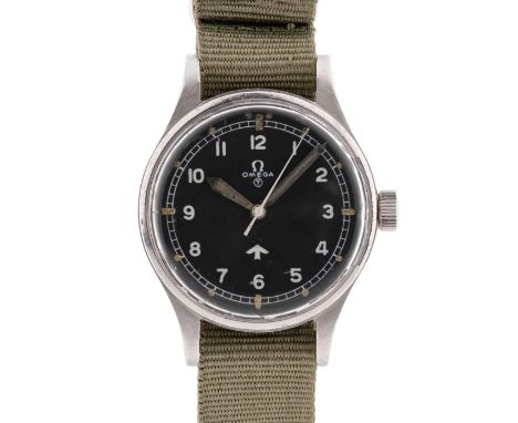 A GENTLEMAN'S STAINLESS STEEL BRITISH MILITARY OMEGA RAF PILOTS WRIST WATCHDATED 1953, REF. 2777-1 SC WITH "FAT ARROW" DIALMo