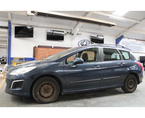 Make &amp; Model: Peugeot 308 Access SW HDIDate of Reg: GF12 KJYColour: Bluecc: 1560MoT: 01-02-2023Fuel Type: DIESELMileage: 